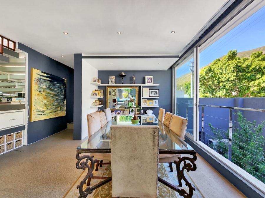 5 Bedroom Property for Sale in Fresnaye Western Cape